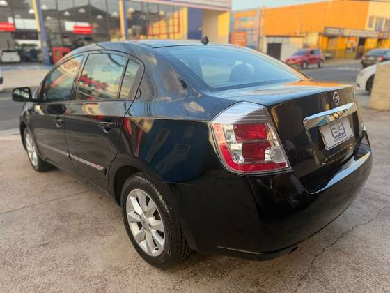 NISSAN SENTRA 2.0 S 16V FLEX 4P AUTOMÁTICO NISSAN SENTRA 2.0 S 16V FLEX 4P AUTOMÁTICO